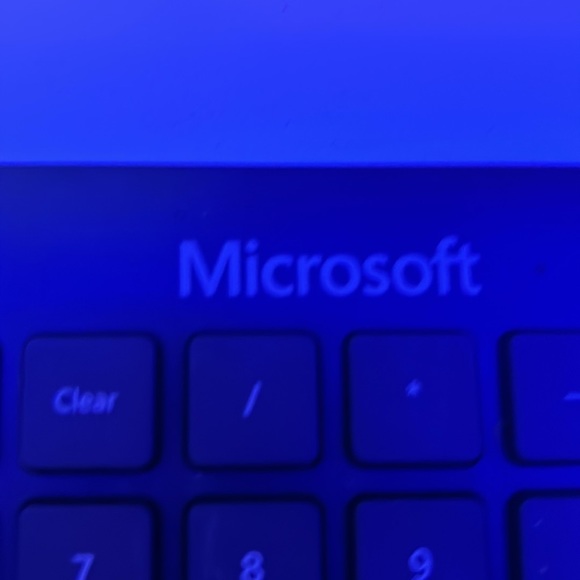 Microsoft wireless Bluetooth keyboard - Picture 3 of 4